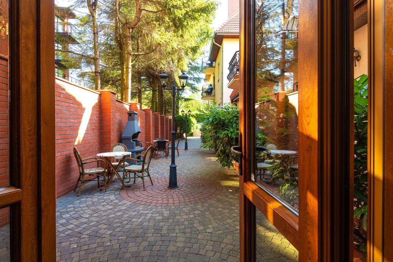 Dworek Morski Spa & Wellness Großmöllen Exterior foto